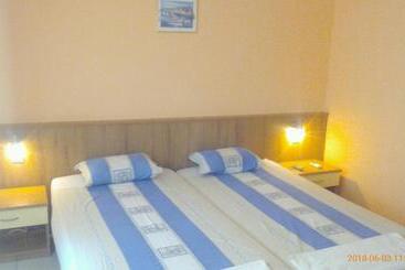 Famili Hotel Barba Yani