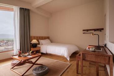 Отель Linden Centre Naada