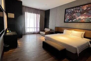 酒店 Monkeys Canopy Resort