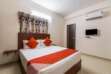 Super Hotel O Enikepadu