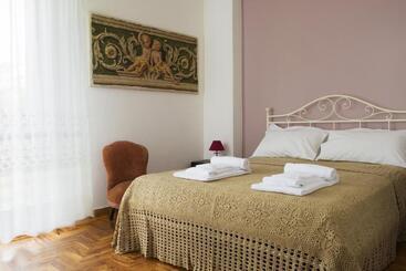 Пансион Rooms Villa Bergamo Airport