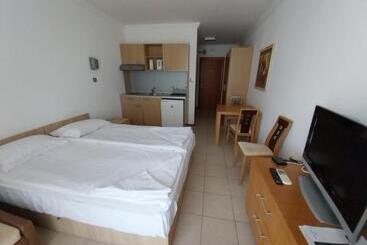 公寓式酒店 Private Studio In Emerald Beach Resort