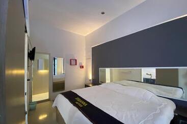 Reddoorz Near Bukit Ragas Hotel D Ayanna Pati