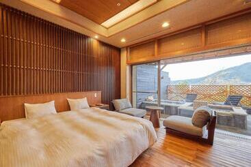 ריוקאן 天然温泉ひなたの宿日南宮崎