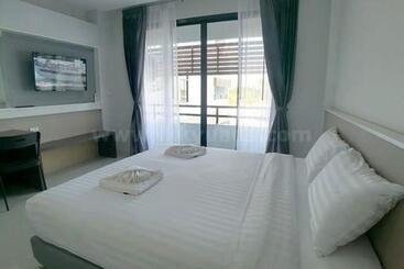 S Tawan Hotel & Convention