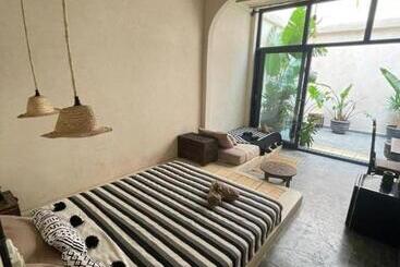 هتل Wonders Atlas