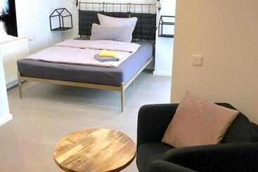 ペンション Bio Kastanienhof Erfurt   Appartements Und Ayurvedische Jurten