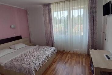 پانسیون Vila Roxana