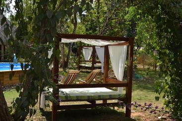 تختخواب و صبحانه Naturalmente Boutique Bungalows Y Cocina Mediterránea