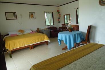 Bonita Oasis Beach Resort