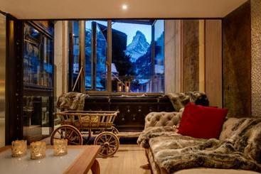 Backstage Hotel Serviced Apartments