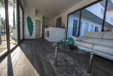 Suite 24  Boutique By Xperience S