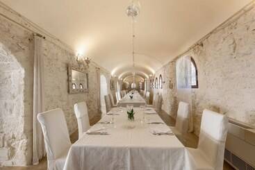 Отель 3376 Masseria Cucuruzza   Superior Dora