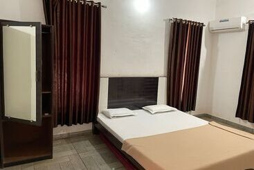 فندق Raj Resort