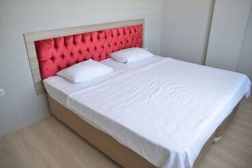 בית מלון כפרי Fi Suite