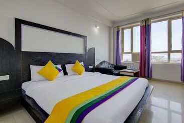 Itsy Hotels Satya Shree