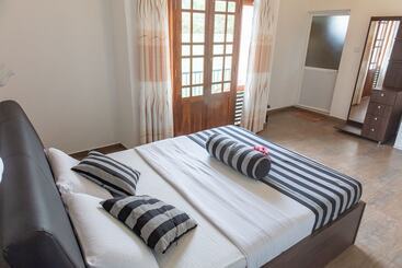 Pension Shadow Inn Guest House Ella