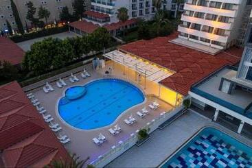 Отель Club Mirabell