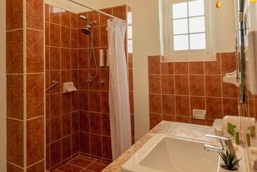 پانسیون Hostal Calis Habana