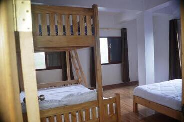 호스텔 Batad Roberto S Abung Inn And Restaurant
