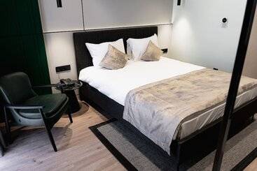 هتل Dostyk Business