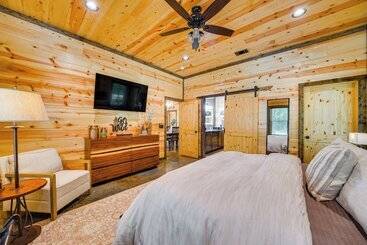 بيت ريفى Broken Bow Cabin Near Choctaw Casino: Hot Tub!