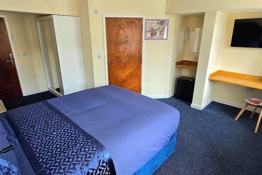 Отель The Carmichael   Hull City Centre