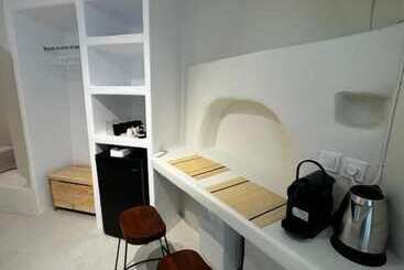 هتل White Sand Cave Suite