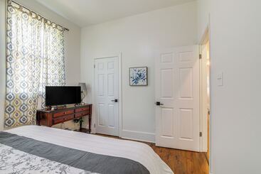 茅舍 Memphis Home W/ Ping Pong ~ 4 Mi To Beale Street!