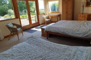 Peaceful And Stylish Cottage Near Taunton Somerset