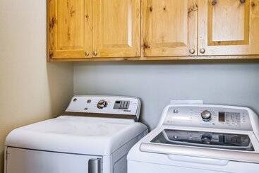 コテージ Rathdrum Home W/ Hot Tub: Steps To Beach Access!