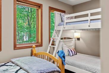 별장 The Great Escape By Avantstay Game Room, Hot Tub