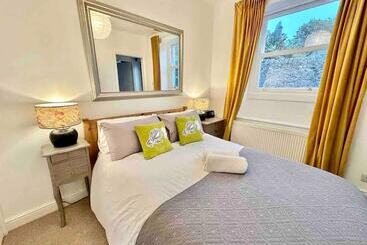 Tranquil Kendal Cottage Retreat
