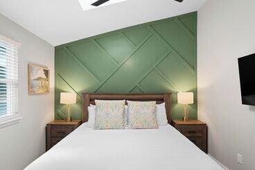 별장 Fireside Fun By Avantstay Sleeps 18 Waterfront + Pool