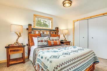 별장 Northwood Tours Escape  W/ Boat Dock Access!