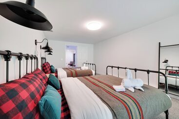 Сельский дом Paradise Retreat By Avantstay Pool, Hot Tub, & Game Room!