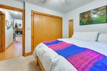 茅舍 Peaceful White Sand Lake House W/ Dock & Deck!