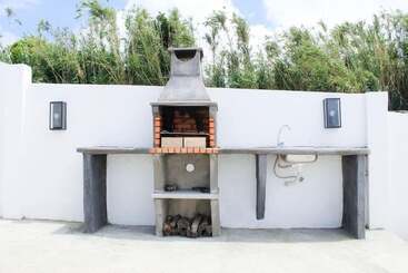 膳宿费 House Of Stars