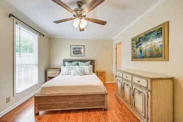 Smith Mountain Lake Cottage W/ Dock + Fire Pit!