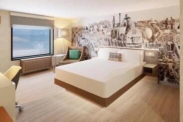 Cambria Hotel El Centro   Imperial