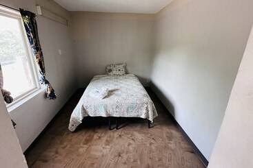 בית מלון כפרי Hallmark Inn