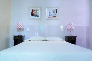 پانسیون Hostal La Isabela