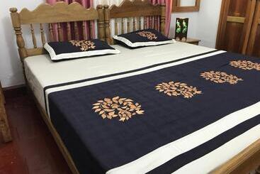 تختخواب و صبحانه Mulberry Homestay