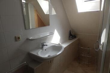 تختخواب و صبحانه Short Stay Emmen