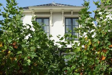 ホテル Herberg Welgelegen