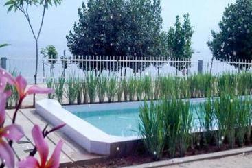 هتل Jepara Beach