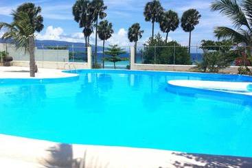هتل La Saladilla Beach Club