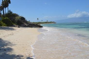 هتل La Saladilla Beach Club