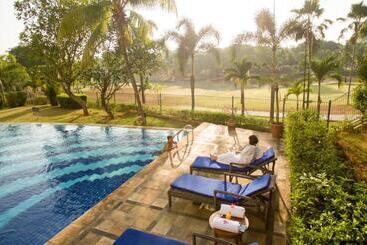 هتل Puri Kiic Golf View