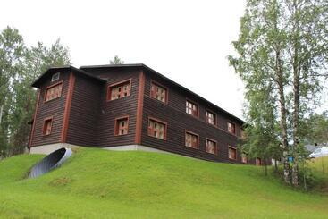 בית מלון כפרי Rokuanhovi